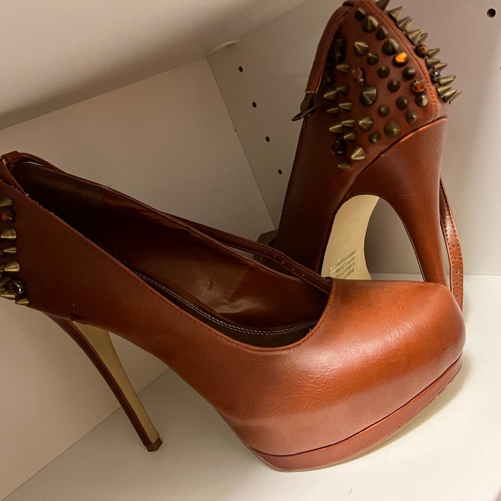 Bakers spiked heels size 10